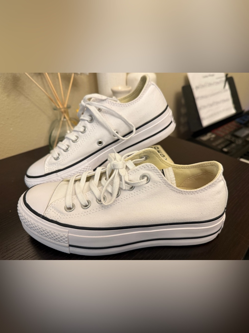 Converse White Low-Top Platform Sneakers - Womens 6 Excellent Condition